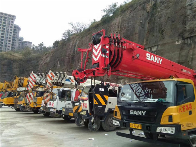 萨尔图区吊车出租按什么计费？台班费、单次费、里程费怎么算？